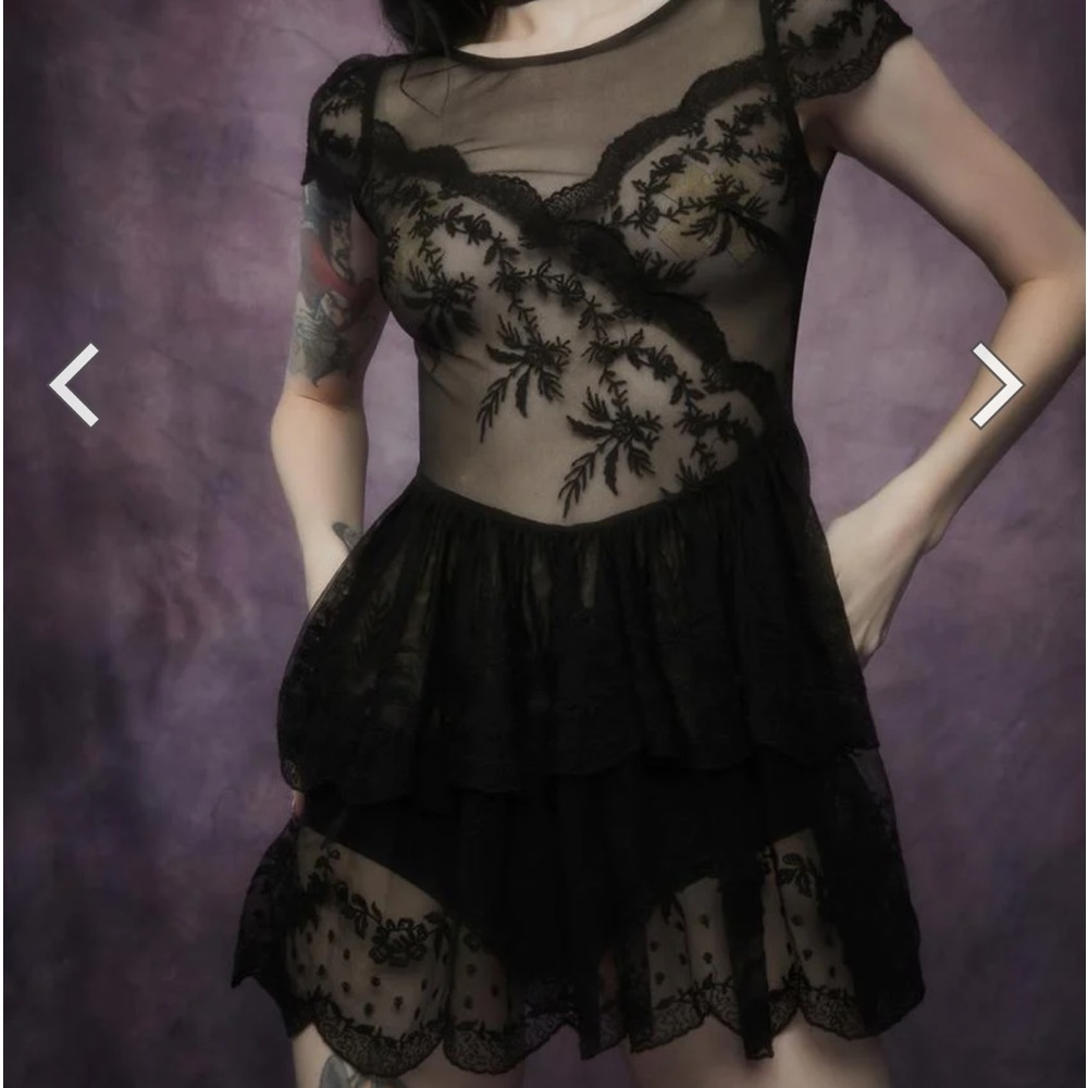WIDOW Twisted Tea Party Lace Dress